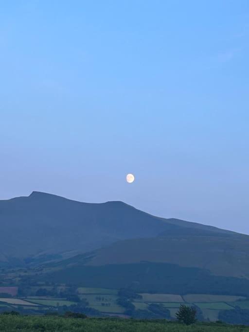 Appartamento Syn Y Nant Llangorse Esterno foto